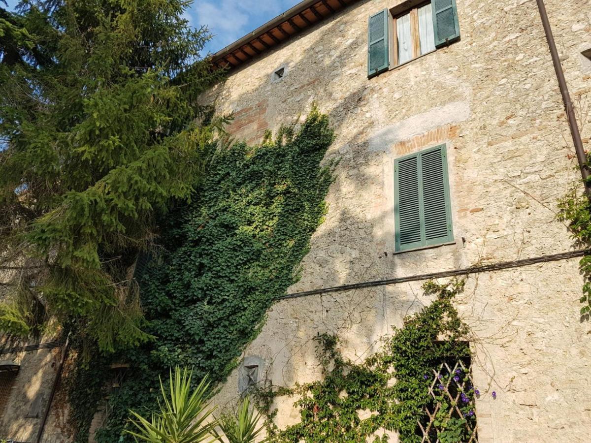 La Dimora Nel Castello Villa Collevalenza Exteriör bild